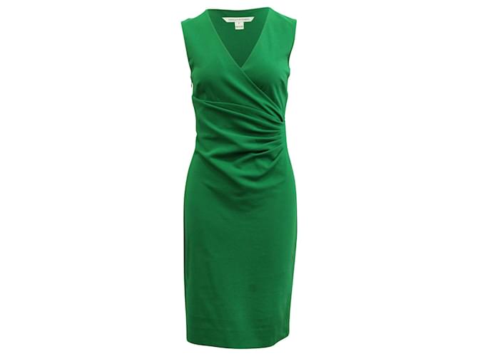 Diane Von Furstenberg V-neck Ruched Dress in Green Viscose Cellulose fibre  ref.637751