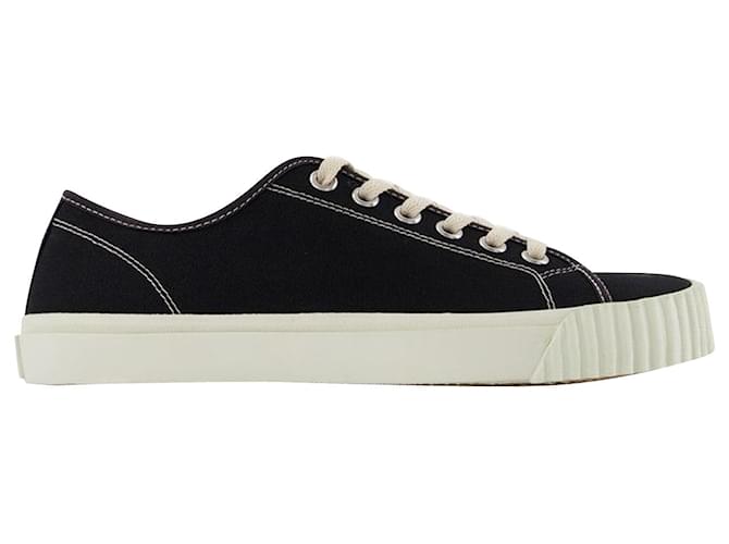 Maison Martin Margiela Tabi Low Top in Black and White Cotton Multiple colors Cloth  ref.639148