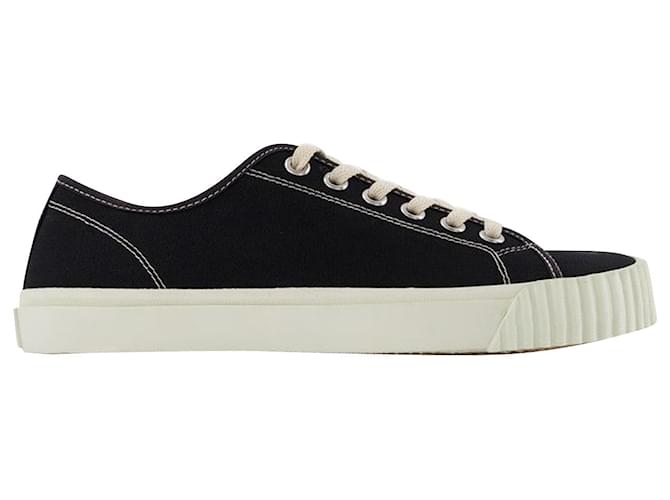 Maison Martin Margiela Tabi Low Top in Black and White Cotton Multiple colors Cloth  ref.639152