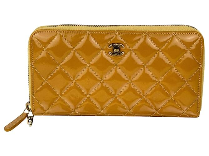 Chanel Wallet Quilted Yellow Patent Leather Brilliant Zip Around Clutch B397   ref.639335