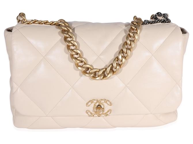 CHANEL beige quilted lambskin  19 Maxi Flap Bag Flesh  ref.639489