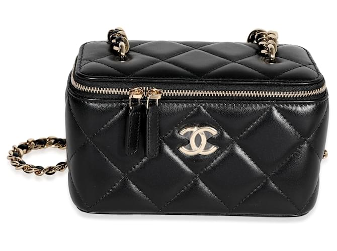 Vanity Chanel Schwarze gesteppte Lammleder-Elegante Ketten-Kosmetiktasche  ref.639502