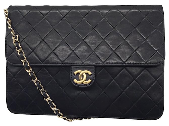 Bolsa de ombro Chanel Classic Vintage com aba preta de couro de cordeiro Preto  ref.641149