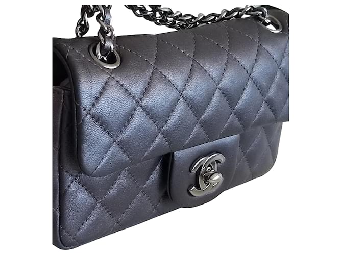 Chanel Classic Flap Iridescent Gunmetal Gray Mini Crossbody Bag Black  Leather ref.641518 - Joli Closet
