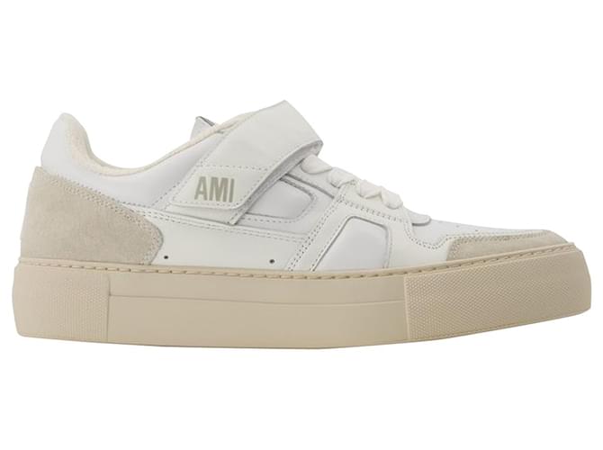 Ami Paris Low-Top-ADC-Sneaker in Weiß/Multi-Leder Mehrfarben  ref.647848