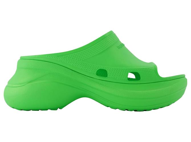 Balenciaga Pool Crocs Slide Rub en vert  ref.648008