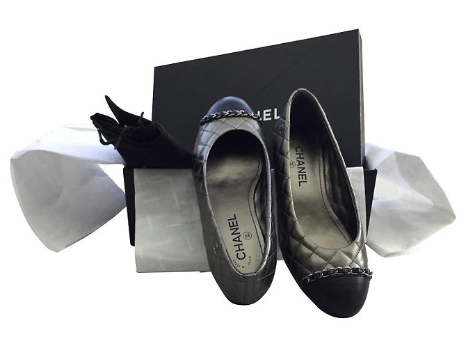 Cambon Chanel Ballet flats Grey