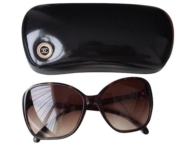 Chanel Brown tortoiseshell sunglasses with gradient lenses - T. M Dark brown  Plastic ref.647617 - Joli Closet