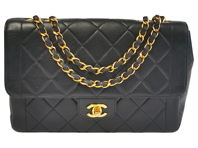 Chanel Diana Flap Bag Navy Lambskin Gold Blue Leather ref.648903 - Joli  Closet