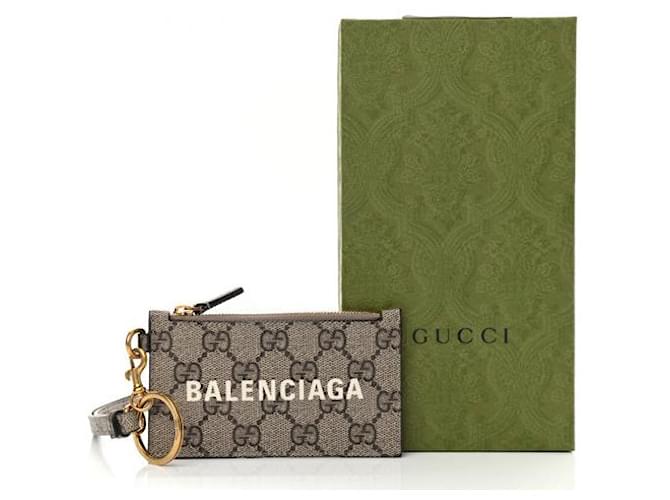 Gucci x Balenciaga Portacarte con logo GG Supreme Monogram con cinturino in ebano beige Tela  ref.649253
