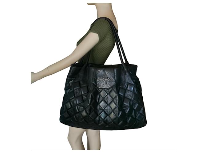 chanel maxi bag Black Leather  ref.649948