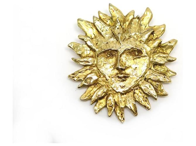 Autres bijoux VINTAGE BROCHE YVES SAINT LAURENT SOLEIL VISAGE ROBERT GOSSENS SUN FACE BROOCH Métal Doré  ref.650033
