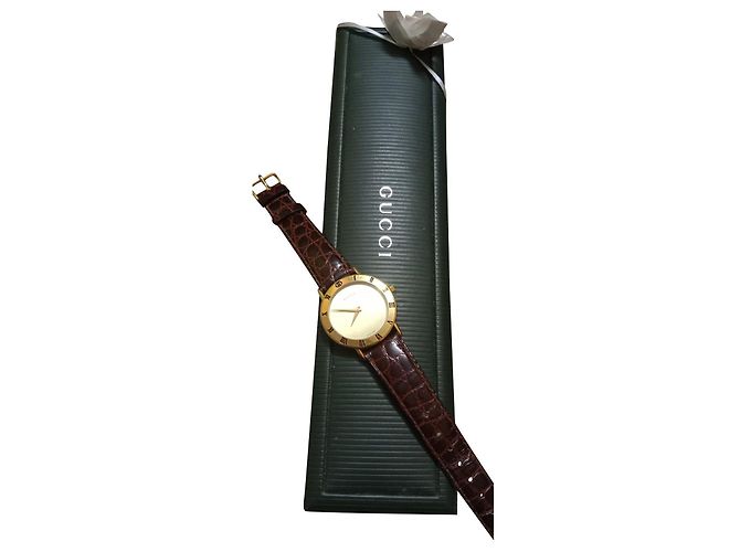 Autre Marque Montre Gucci Quartz Marron Cuir