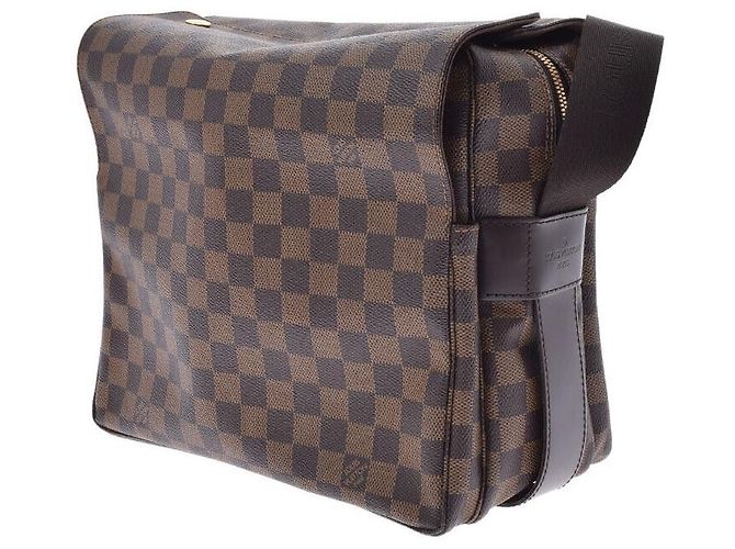 Louis Vuitton Naviglio Marrom