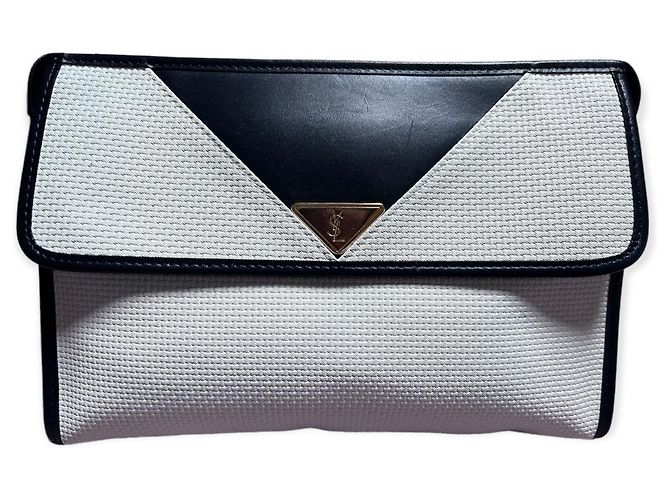 Yves Saint Laurent Clutch mit Klappe Weiß 