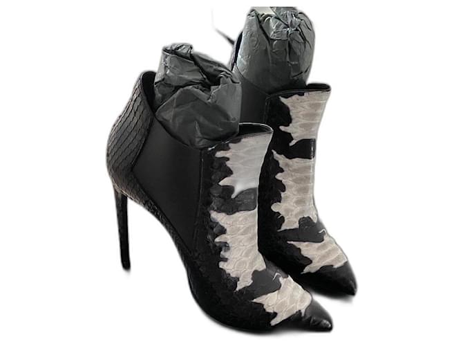 Saint Laurent Ankle Boots Black Python  ref.652401