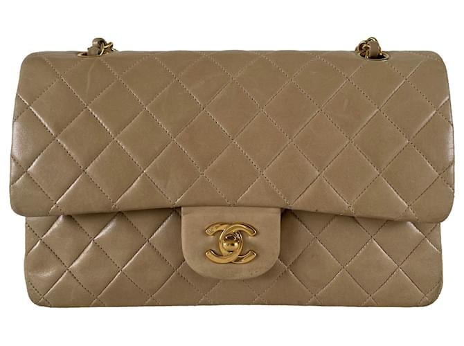 Chanel classic lined flap medium lambskin gold hardware timeless beige  vintage Leather ref.652703 - Joli Closet