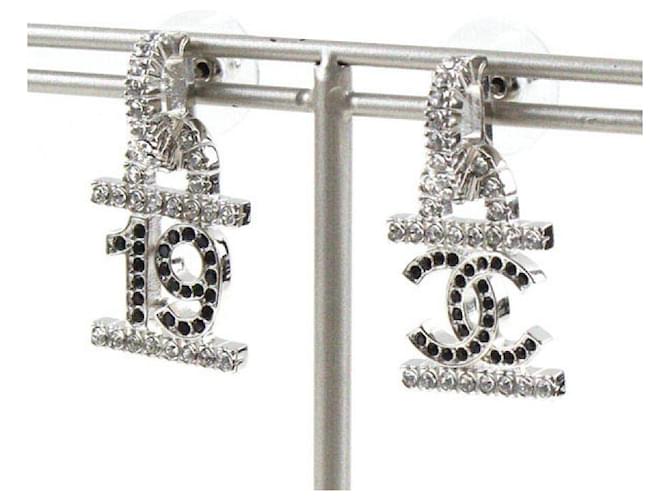 CHANEL earrings accessory Coco mark 19 Rhinestones 2022 Black Silvery Metal  ref.654235 - Joli Closet