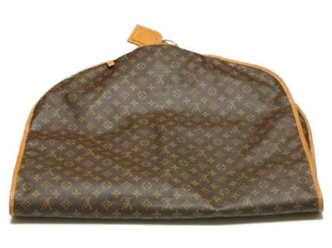 Louis Vuitton Garment case Brown Cloth  ref.654447