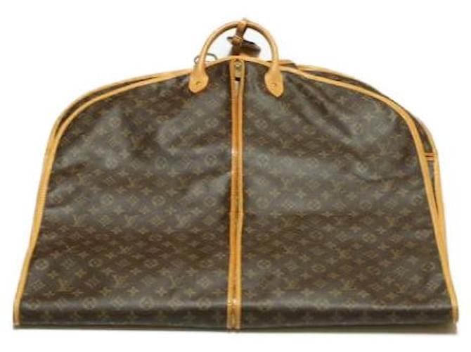 Louis Vuitton Garment case Brown Cloth  ref.654486