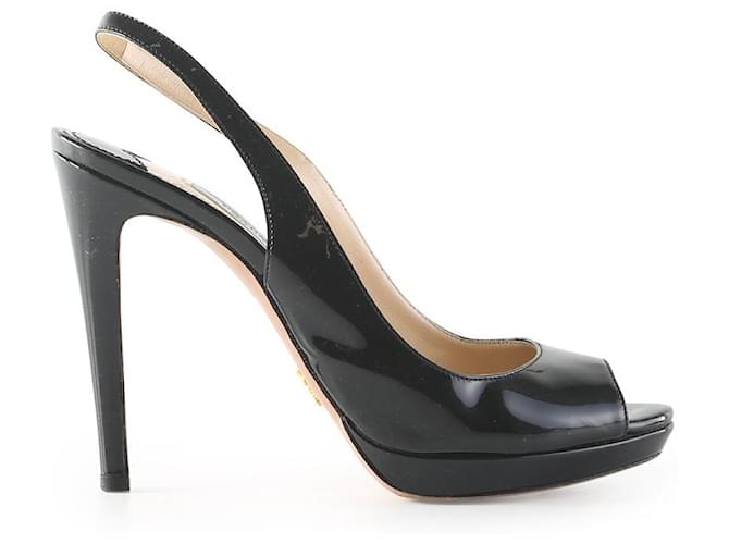 Zapatos de tacón peep toe de charol negro de Prada Cuero  ref.656312