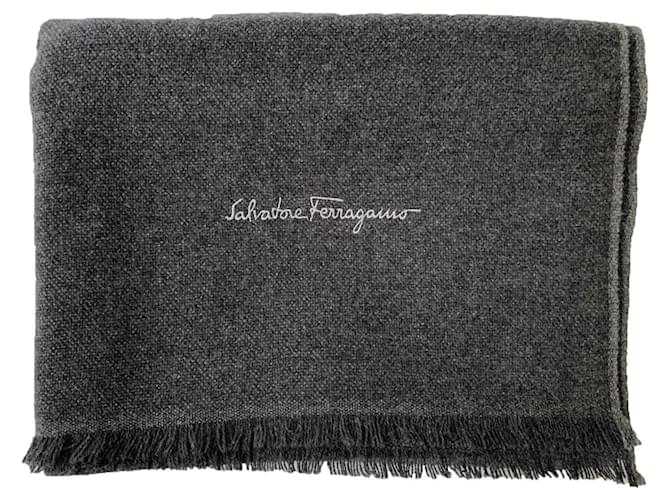 Salvatore Ferragamo Pure cachemire grey stole Dark grey Cashmere  ref.656945