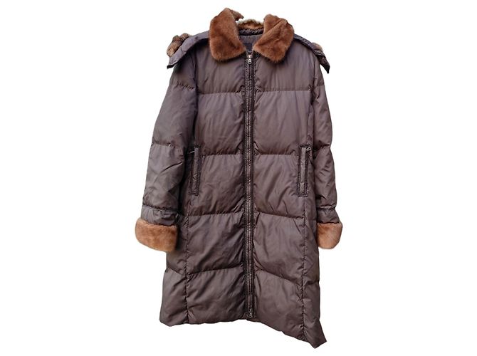 Giacca Piumino Weekend Max Mara Cappuccio in Pelliccia di Coniglio Marrone Scuro