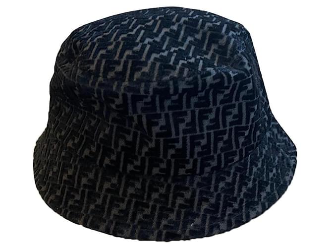 Fendi bucket hat vintage online