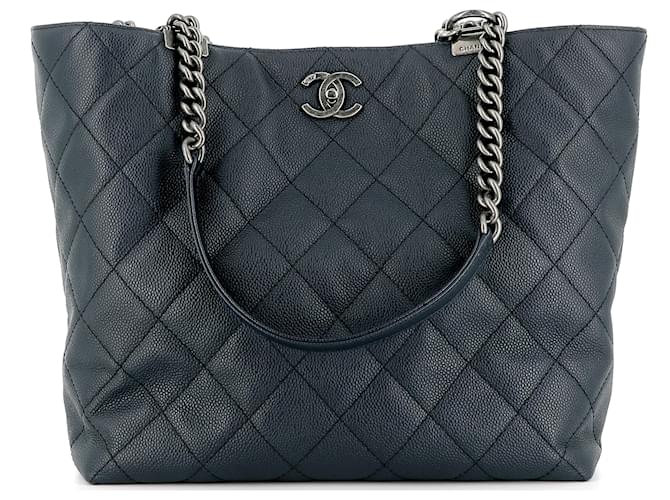 Chanel Navy blue Leather  ref.658692