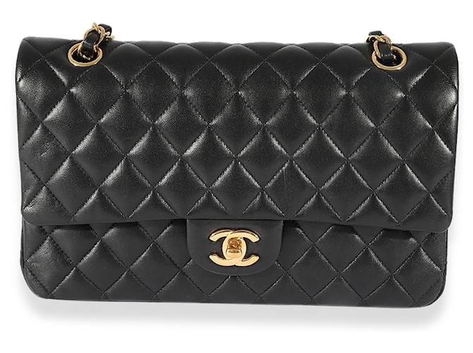 Timeless Bolsa Chanel Black Acolchoada Pele de Cordeiro Médio Clássico Forrado com Flap Preto Couro  ref.659313