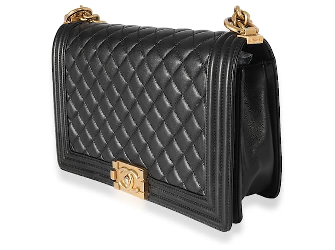Chanel Black Quilted Lambskin Medium Boy Bag  Leather  ref.659435