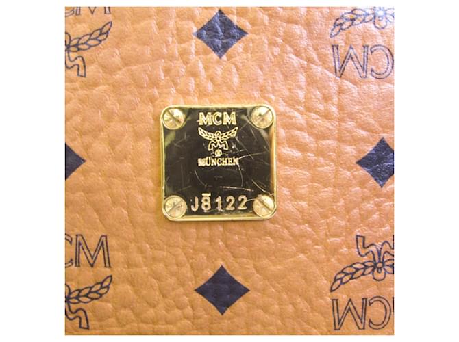 MCM Visetos Leather ref.659734 - Joli Closet