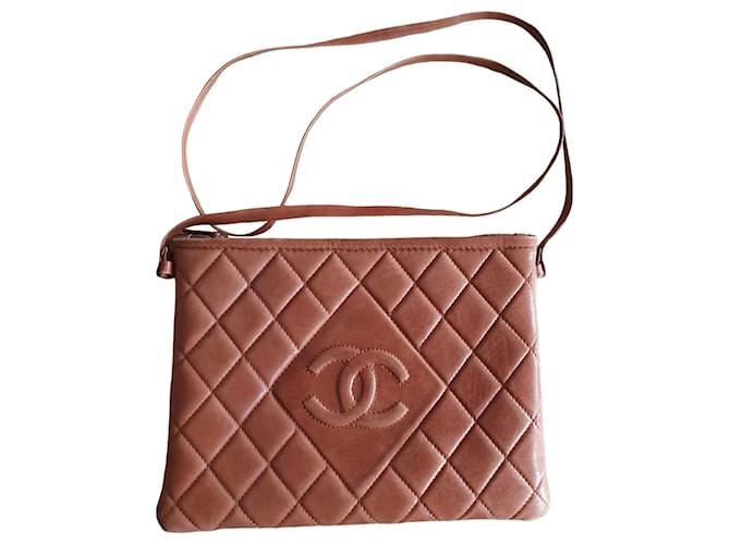Vintage Chanel shoulder bag