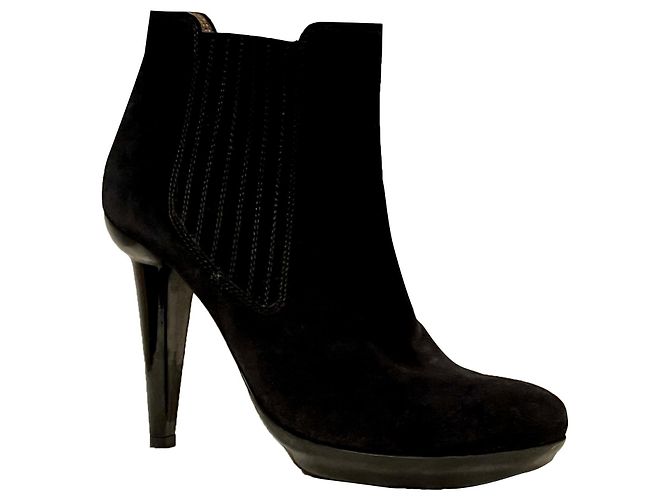 Bottega Veneta Suede ankle boots with elasticated sides Black