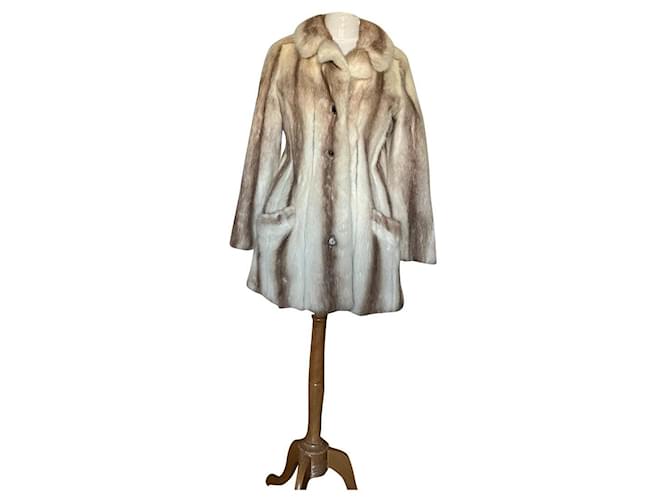 Christian Dior Coats, Outerwear Beige Fur  ref.661747