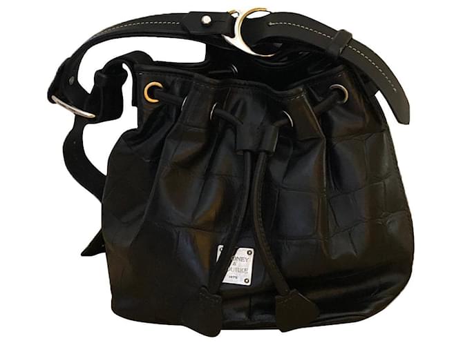 Dooney & Bourke Handbags Black Leather  ref.661750