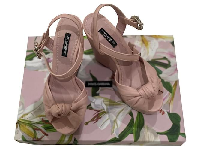 Dolce & Gabbana sandales à talon compensé Fourrure Rose  ref.662173