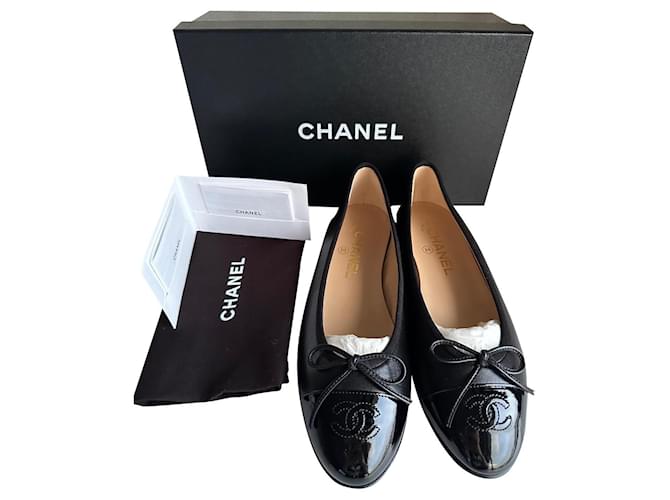 Chanel Ballerina Flats Black Leather ref.662317 - Joli Closet
