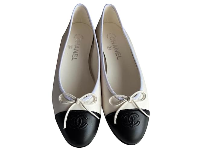 Chanel Ballerines Cuir Blanc  ref.662335