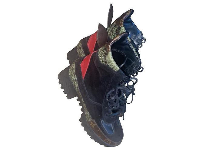 Louis Vuitton Laureate Desert Boots Python Print Leder Python drucken