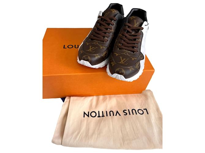 Louis Vuitton Nuove scarpe da ginnastica LV Run Away Multicolore Pelle  ref.666670