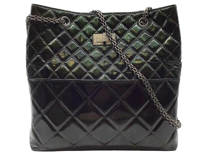 Chanel 2.55 Reissue Metallic Aged Calf Quilted Green Calfskin Leather Tote  Black Pony-style calfskin  ref.667909