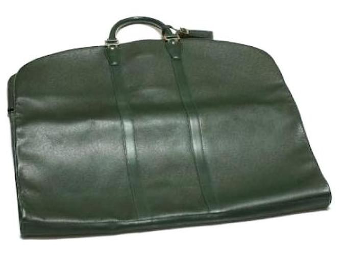 Louis Vuitton Garment case Green Leather  ref.668987