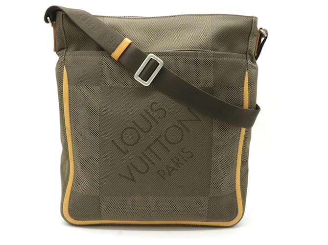 Louis Vuitton Compagnon Brown Cloth  ref.669153