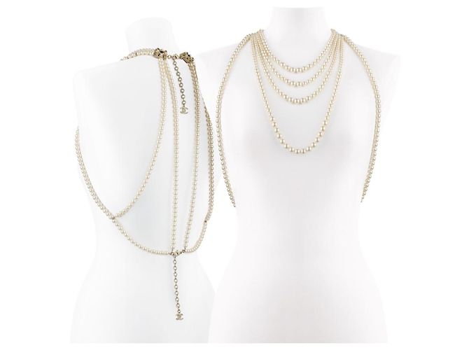 Chanel Collar de cuerpo multicapa con perla rosa de Runway