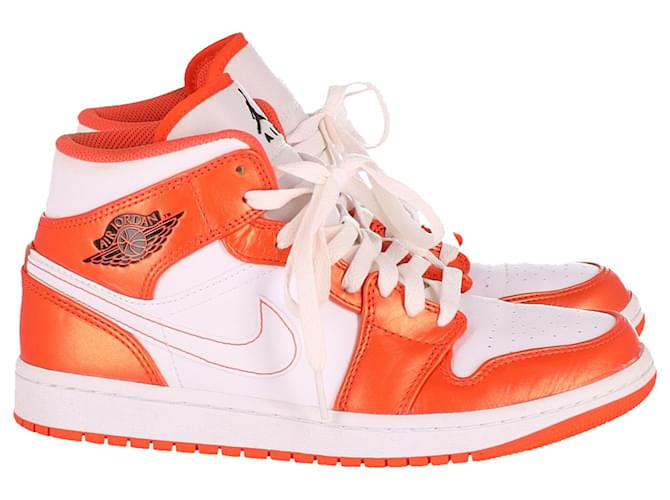 Nike Air Jordan 1 Mid Sneakers in Electro Orange Leather  ref.671609