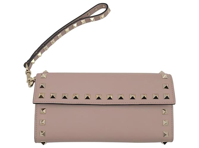 Valentino Rockstud flap wallet in dusty pink leather with goldtone studs  ref.673138