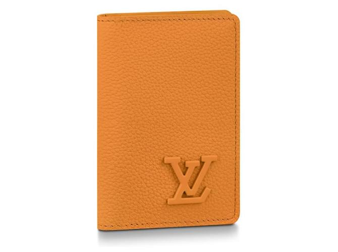 Louis Vuitton Organizador de bolsillo LV Aerogram nuevo Amarillo Cuero  ref.673712