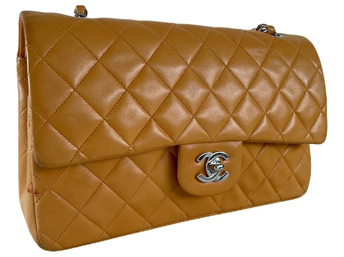 Chanel classique rabat doublé en cuir d'agneau moyen matériel doré intemporel orange vintage  ref.673716