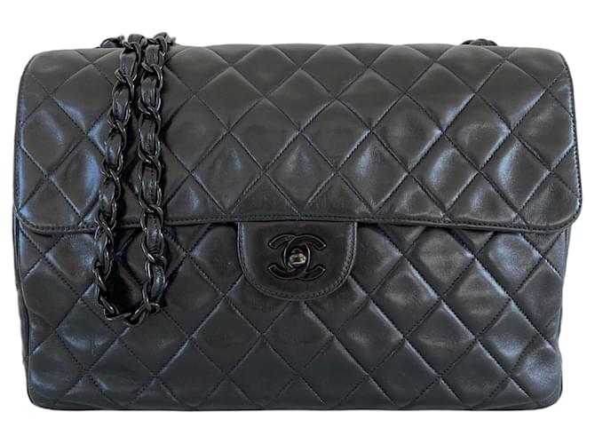 Timeless Chanel Handbags Black Leather Lambskin  ref.673795